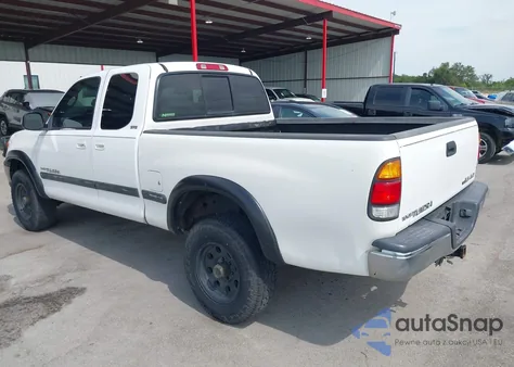 2002 Toyota Tundra Sr5 V8 z USA, uszkodzony, nr VIN 5TBBT44192S319402
